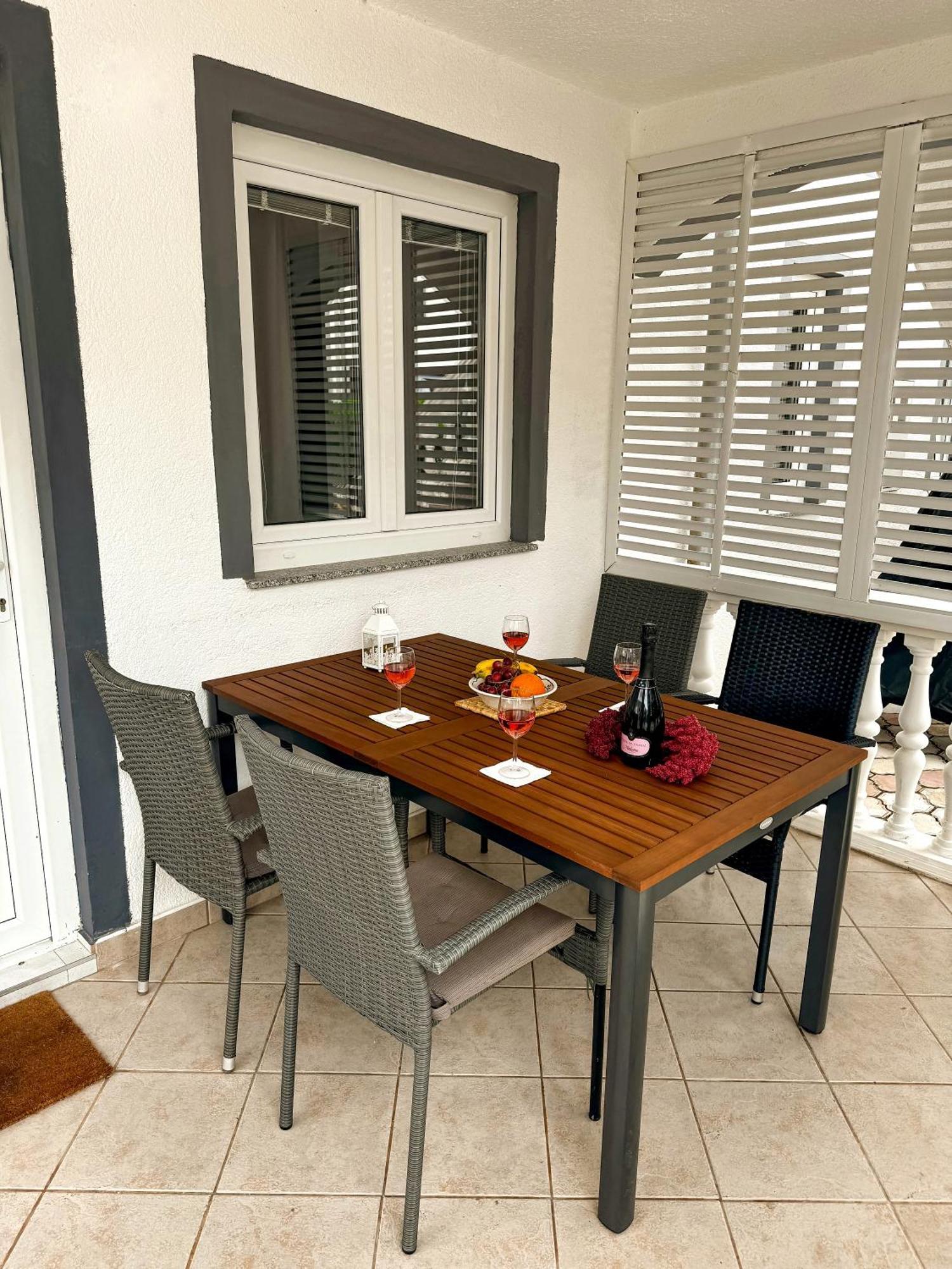 Apartmani Cvangic Vir Extérieur photo