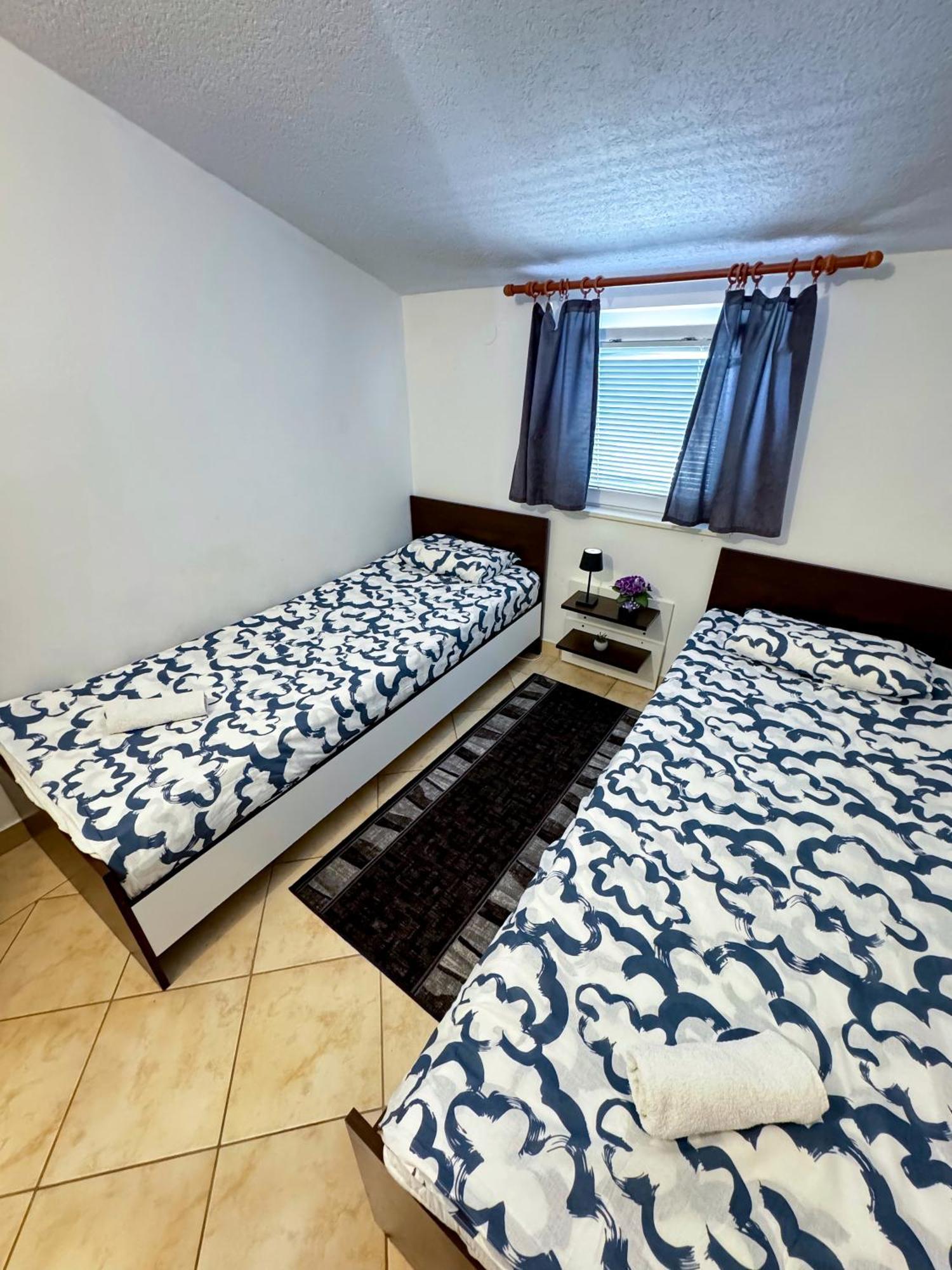 Apartmani Cvangic Vir Extérieur photo